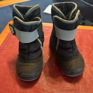 Toddler Kamik Black and Gray Waterproof Snow Boots with Velcro Closure